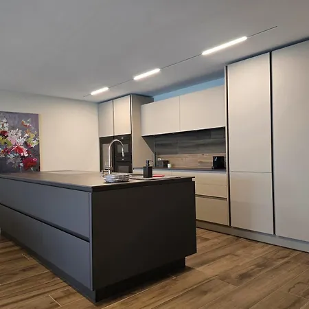 Apartment Residenza Panoramic By Holap Sa *